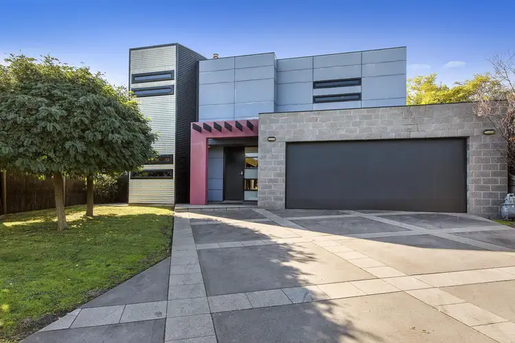 8 Balcombe Street, Mornington VIC 3931