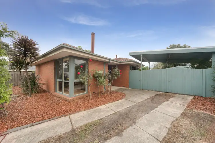 13 Candytuft Close, Cranbourne North VIC 3977