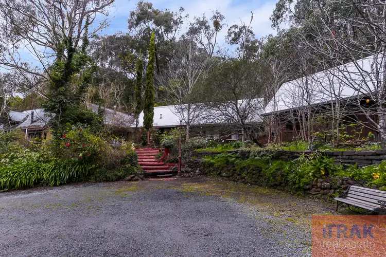 10 Stewart Road, Emerald VIC 3782