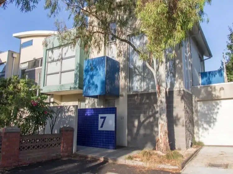 2/7 Marine Avenue, St Kilda VIC 3182
