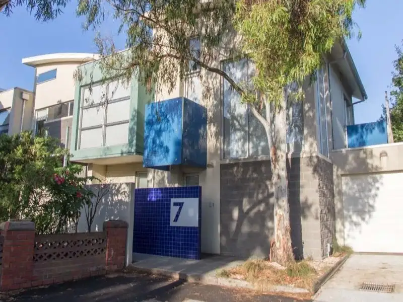 Main view of Homely townhouse listing, 2/7 Marine Avenue, St Kilda VIC 3182