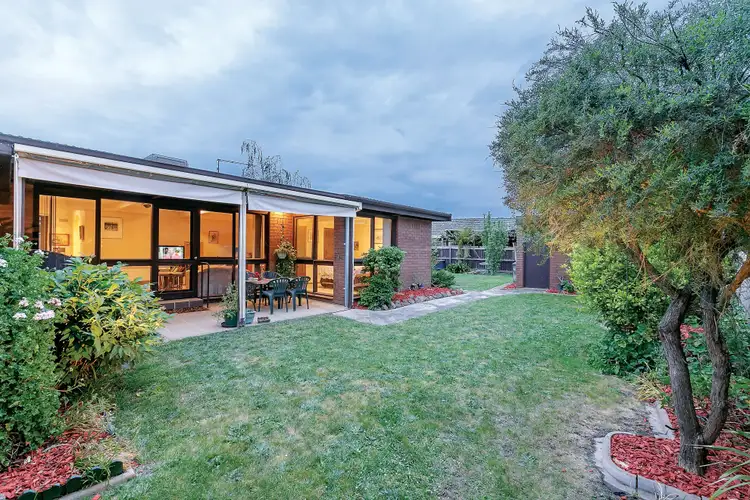 16 Windsor Avenue, Alfredton VIC 3350