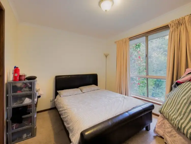 Sixth view of Homely house listing, 4 Iris Close, Cranbourne North VIC 3977