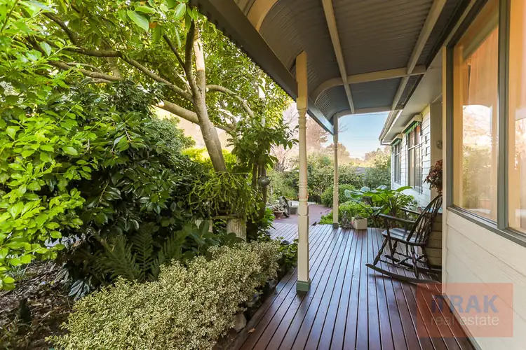 10 Weyburn Road, Boronia VIC 3155