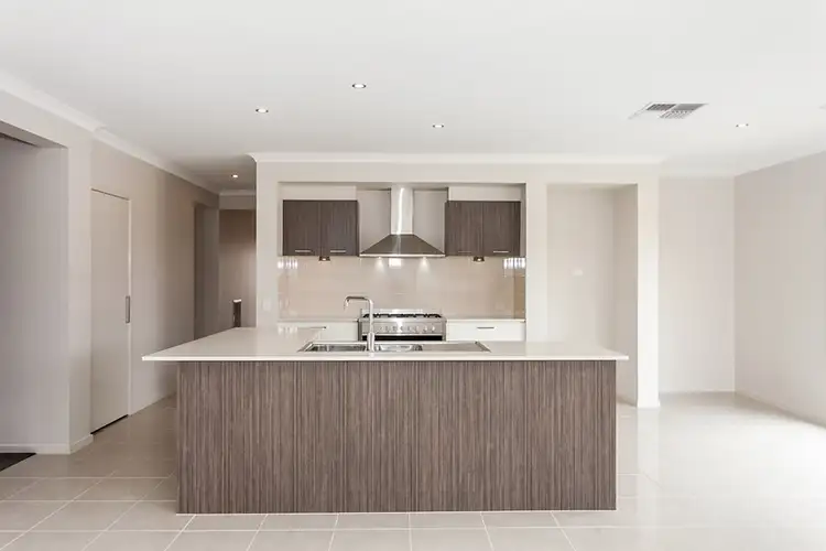 Fifth view of Homely house listing, 32 Bridgewater Circuit, Armstrong Creek VIC 3217