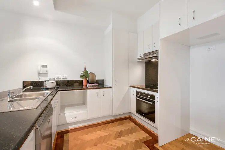 Fourth view of Homely apartment listing, 2/102 Jolimont Road, East Melbourne VIC 3002