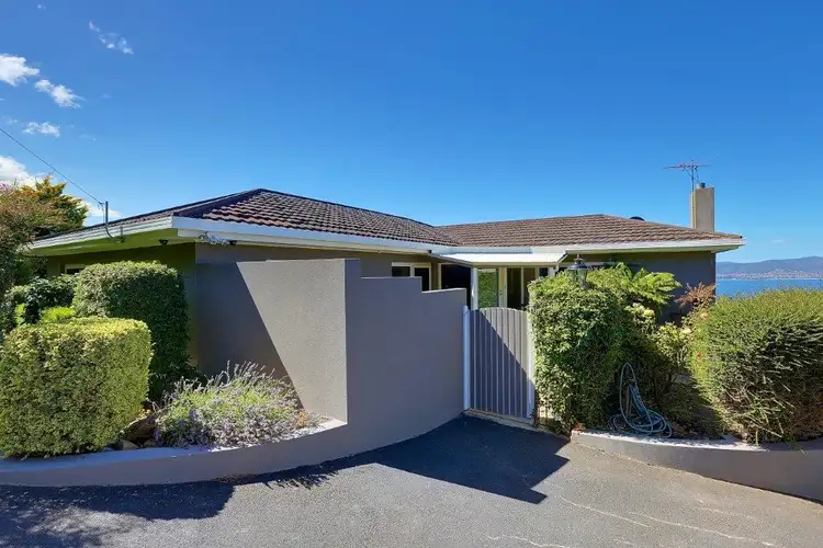 18 Birngana Avenue, Sandy Bay TAS 7005