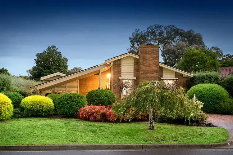 12 Parry Road, Eltham North VIC 3095