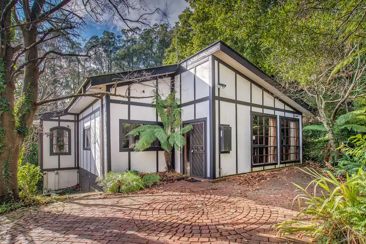 14 Alpine Road, Ferny Creek VIC 3786