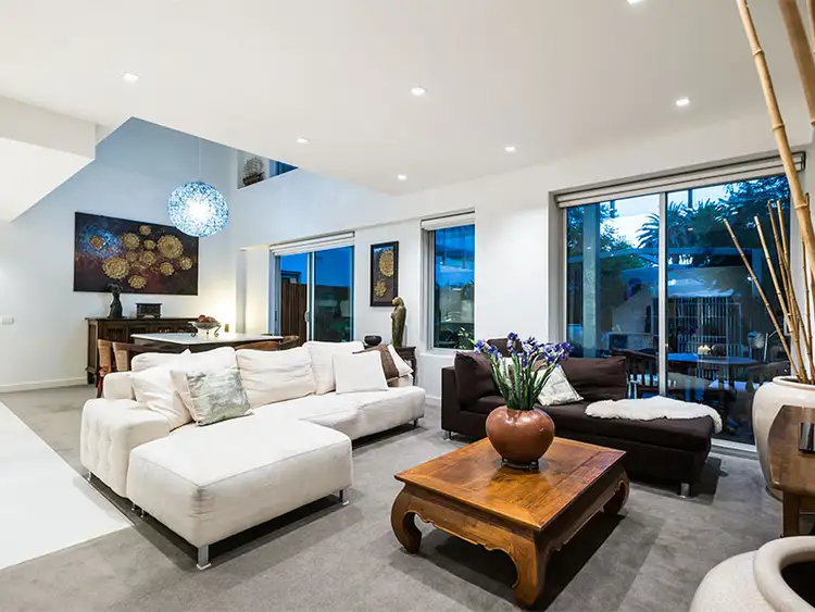 Second view of Homely apartment listing, 4/15 Beach Road, Hampton VIC 3188