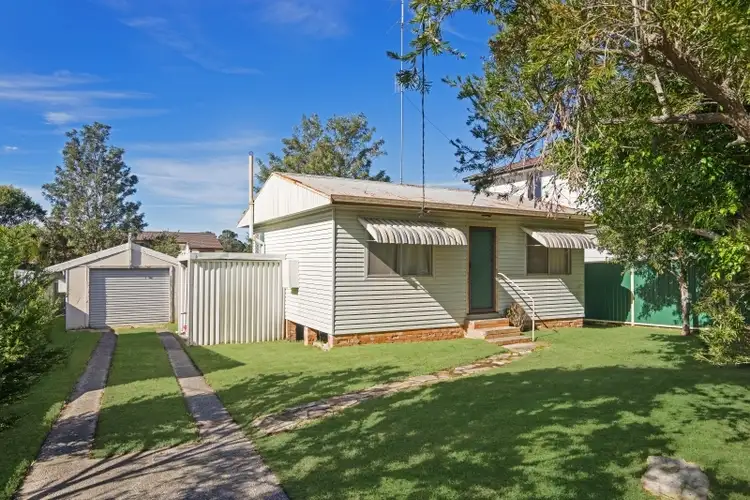 64 Bass Avenue, Killarney Vale NSW 2261