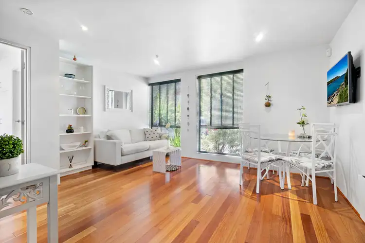 Second view of Homely apartment listing, 5/89 Ormond Road, Elwood VIC 3184