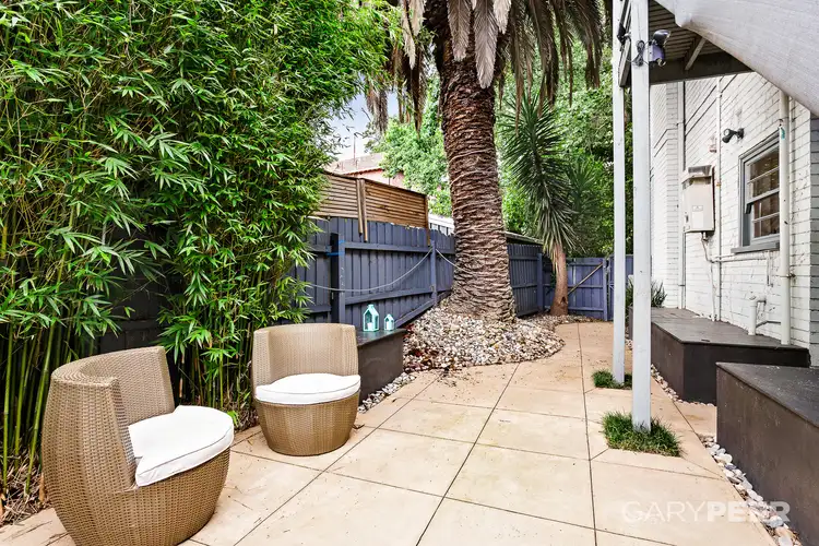 2/4 Southey Court, Elwood VIC 3184