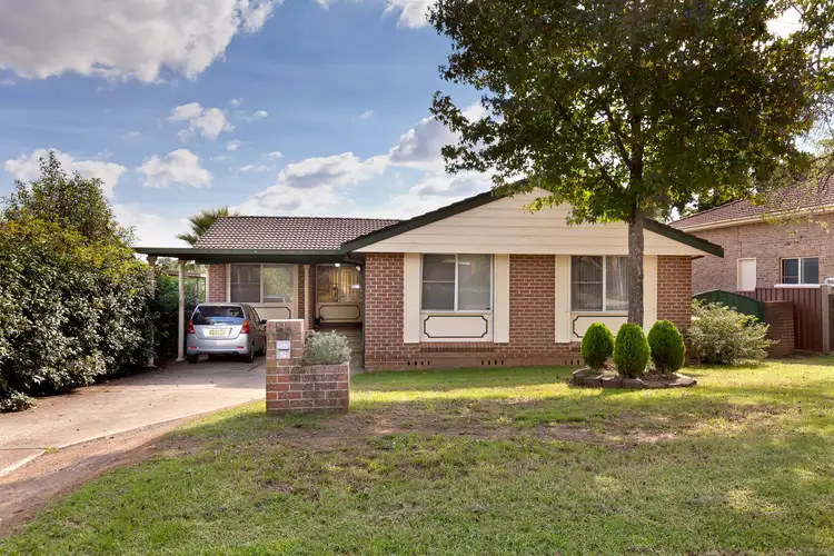 19 Brockamin Drive, South Penrith NSW 2750