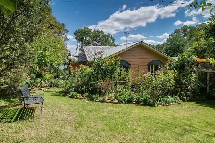 17 Bowen Avenue, The Basin VIC 3154