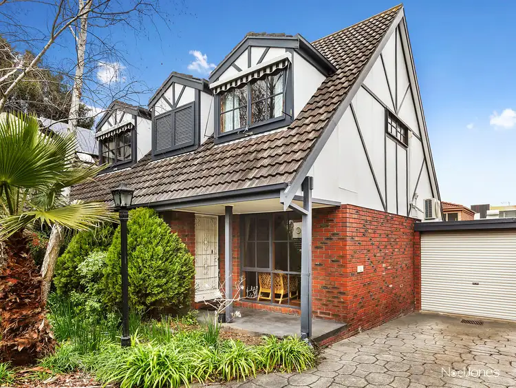 2/11 Vine Street, Blackburn VIC 3130