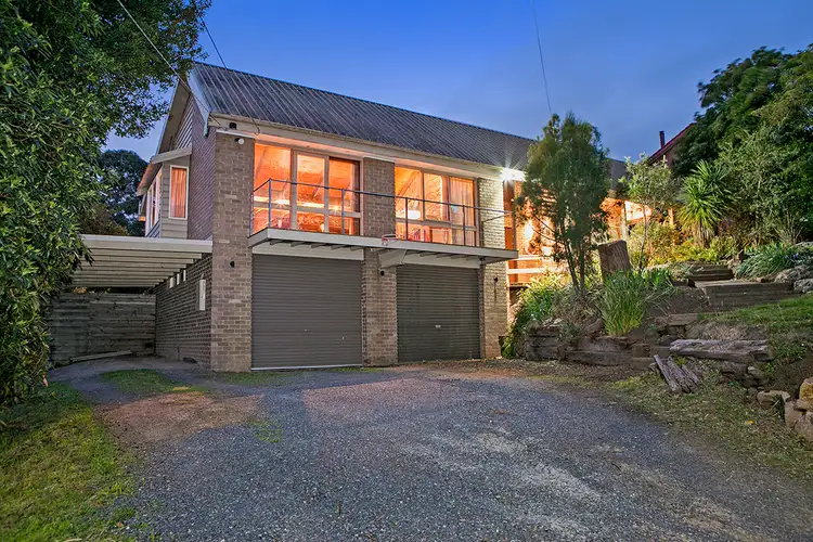12 Hillcrest Avenue, Ferntree Gully VIC 3156