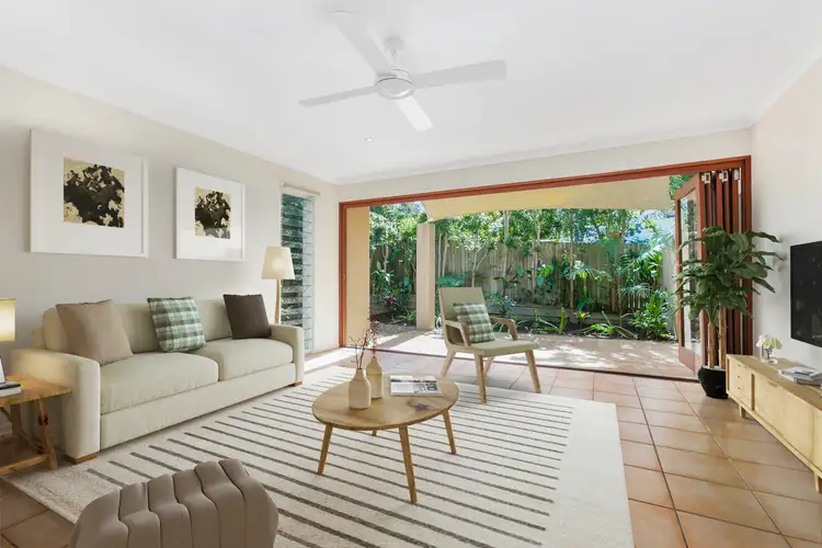 2/19 Hill Street, Sunshine Beach QLD 4567