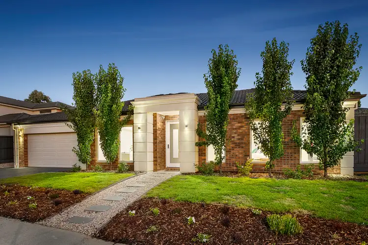 110 Laurimar Boulevard, Doreen VIC 3754