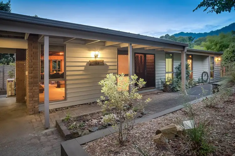53 Kerr Crescent, Montrose VIC 3765