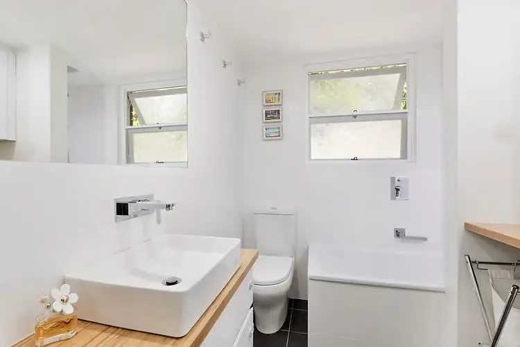 Fourth view of Homely apartment listing, 4/28 Clarence Avenue, Dee Why NSW 2099