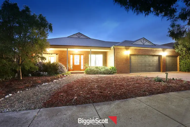 18 McAuley Avenue, Pakenham VIC 3810