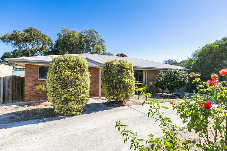 2/15 Beales Street, Torquay VIC 3228