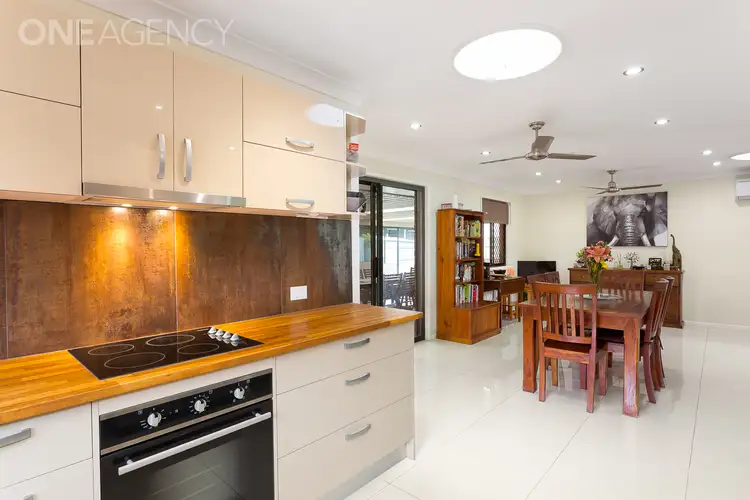 27 Matthew Street, Scarborough QLD 4020