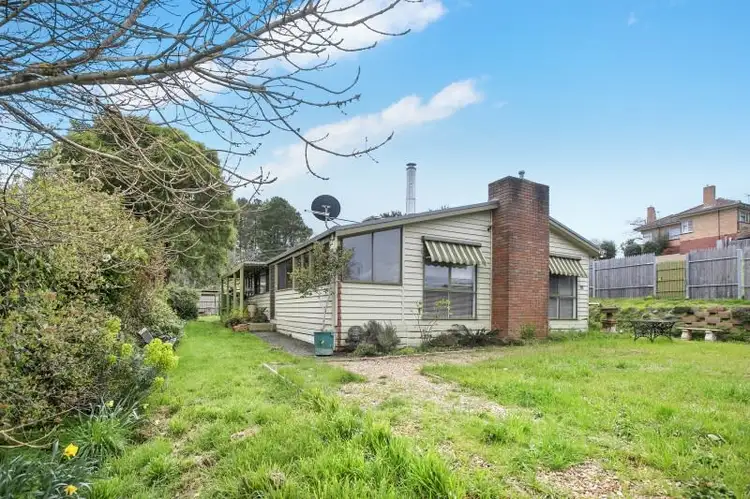 16 Perrins Street, Daylesford VIC 3460