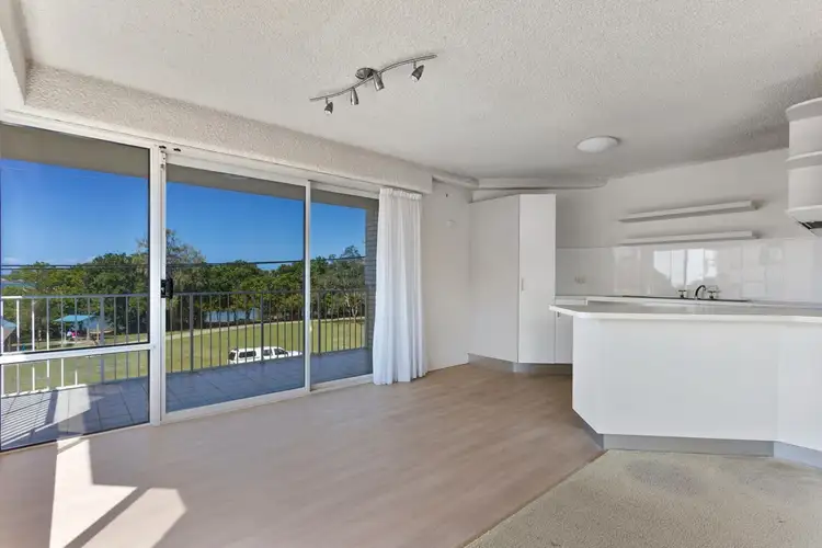 4/58 Esplanade, Golden Beach QLD 4551