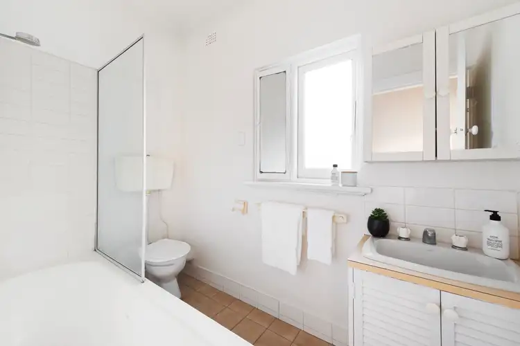 Sixth view of Homely apartment listing, 2/21 Ashleigh Road, Armadale VIC 3143