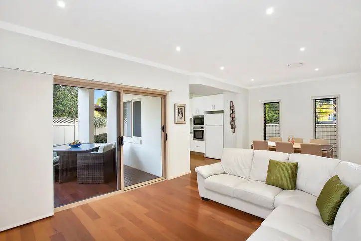 2/46 First Avenue, Palm Beach QLD 4221