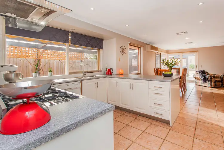 Second view of Homely house listing, 19 Farmillo Court, Lysterfield VIC 3156