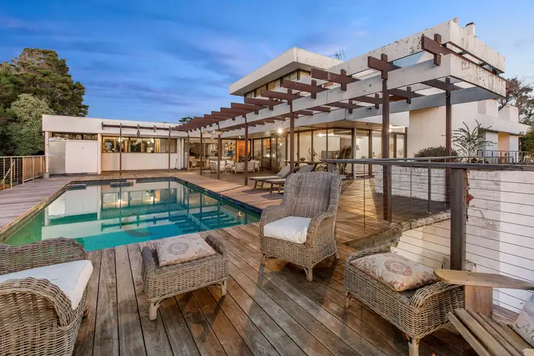 17 Glen Shian Crescent, Mount Eliza VIC 3930