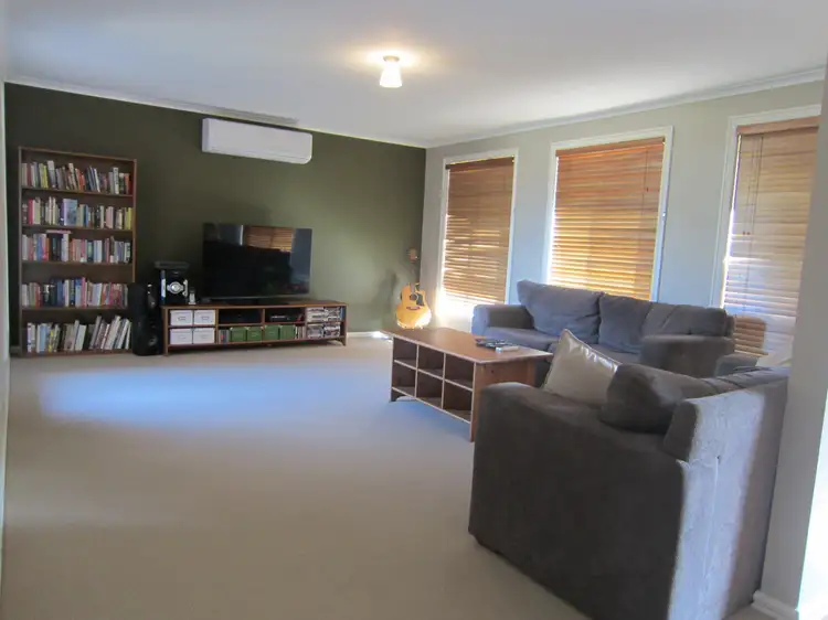 Fifth view of Homely house listing, 28 Lorikeet Crescent, Whittlesea VIC 3757