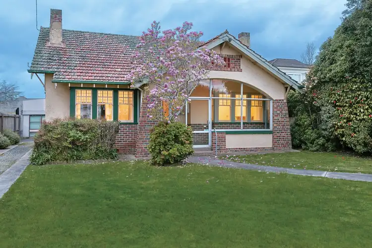 16 Wendouree Parade, Lake Wendouree VIC 3350