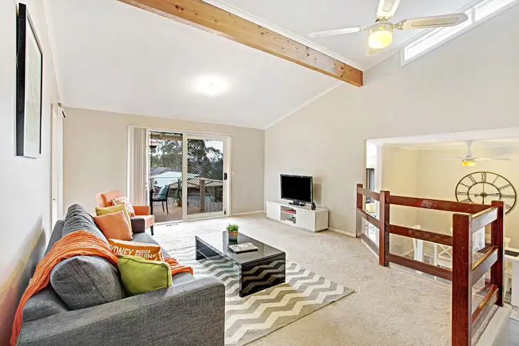 Sixth view of Homely house listing, 7 Devon Walk, Mooroolbark VIC 3138