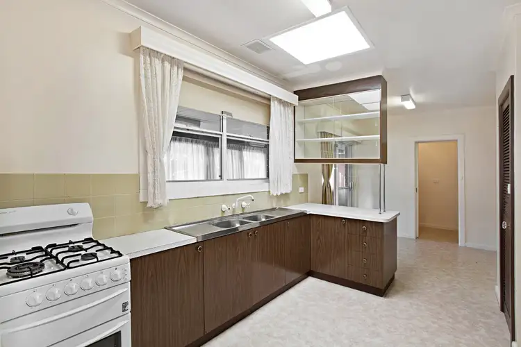 Fifth view of Homely house listing, 2 Sheridan Court, Heathmont VIC 3135