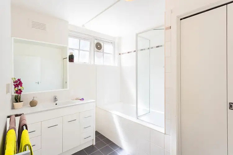Sixth view of Homely apartment listing, 13/133 Riversdale Road, Hawthorn VIC 3122