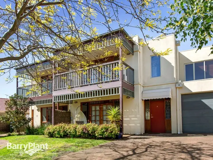 8/109 Canadian Bay Road, Mount Eliza VIC 3930