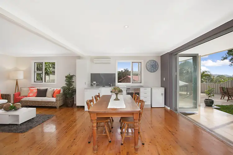 Fifth view of Homely house listing, 4 Isobel Close, Mona Vale NSW 2103