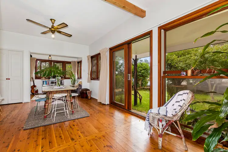 Second view of Homely house listing, 8 Elvys Avenue, Saratoga NSW 2251