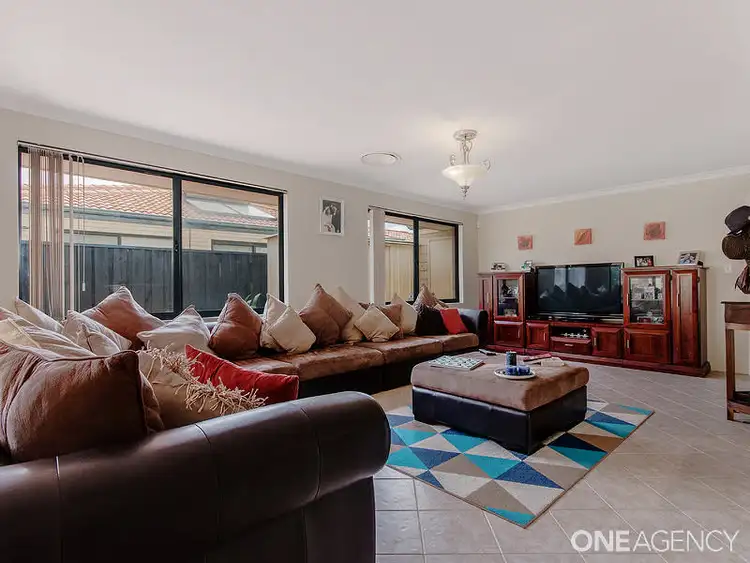 Sixth view of Homely house listing, 21 Hibbertia Follow, Halls Head WA 6210