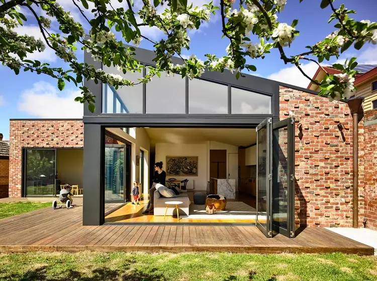 18 Victoria Avenue, Lake Wendouree VIC 3350