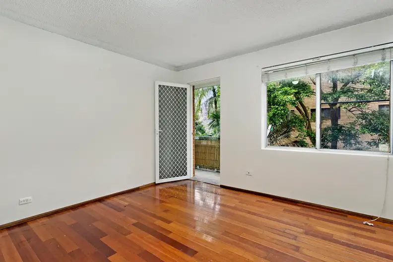 Main view of Homely unit listing, 2/29 Westminster Avenue, Dee Why NSW 2099