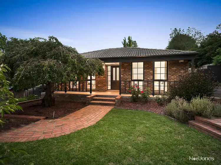 10 Prince Edward Avenue, Mitcham VIC 3132