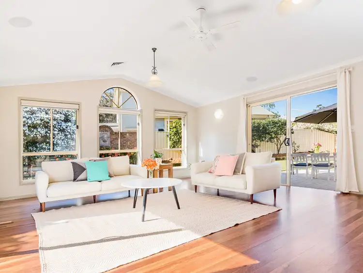 2 Parkwood Grove, Thirroul NSW 2515