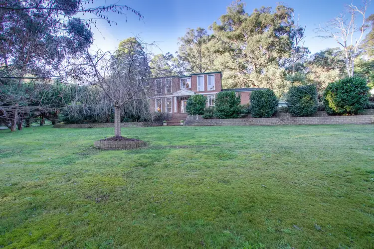 24 Fernglade Drive, Emerald VIC 3782