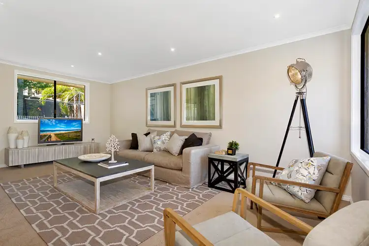 15 Tatiara Crescent, North Narrabeen NSW 2101