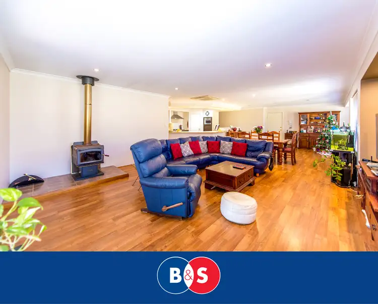 Seventh view of Homely house listing, 2 Coen Close, Millbridge WA 6232